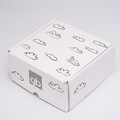 La extensión del pelo acanaló la caja de empaquetado de papel viste la barra de labios del zapato