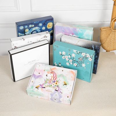 1.5m m acanalaron las cajas personalizadas de papel 250gsm Art Paper de la ropa