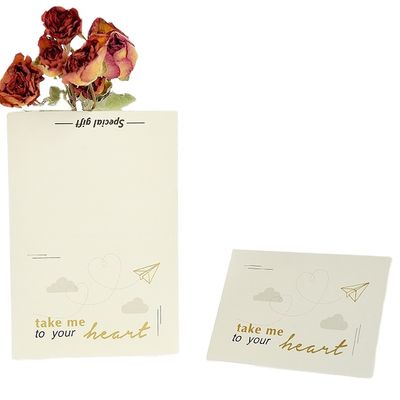 La tarjeta de la invitación del papel de la boda 350gsm Kraft del cumpleaños con envuelve