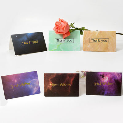 Debossing recicló las tarjetas de papel