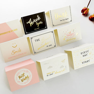 La tarjeta de la invitación del papel de la boda 350gsm Kraft del cumpleaños con envuelve