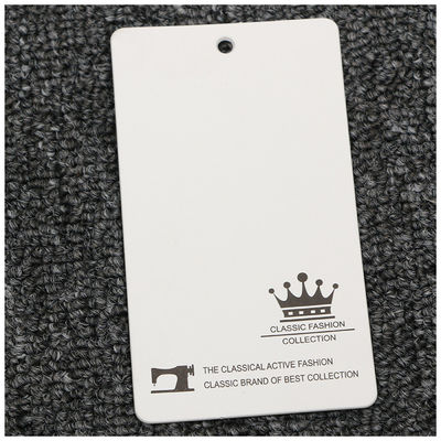 Cartón grabado en relieve rectángulo de Debossed Logo Recycled Hang Tag 300gsm