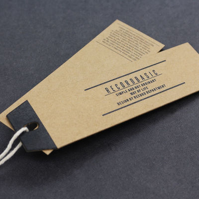 Hoja lujosa que sella el punto Hang Tag Pantone Color personalizado ULTRAVIOLETA