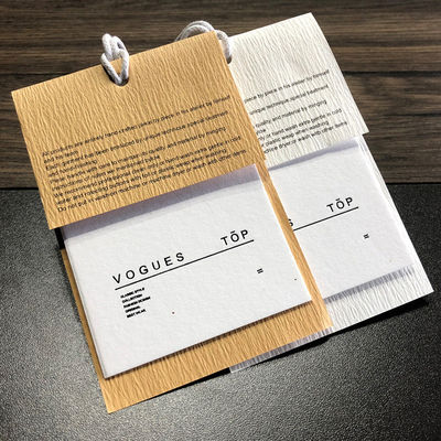 Ropa acanalada Hang Tag With String personalizado de papel iridiscente