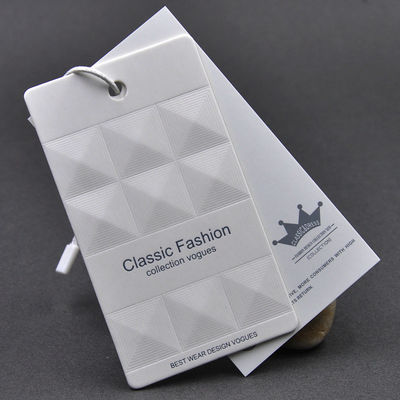 El OEM Debossing grabado en relieve DIY personalizó a Hang Tag With String