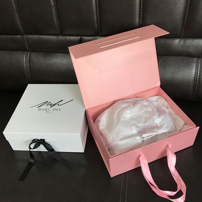 Caja de regalo plegable magnética del plegamiento CMYK PMS del cumpleaños con la cinta