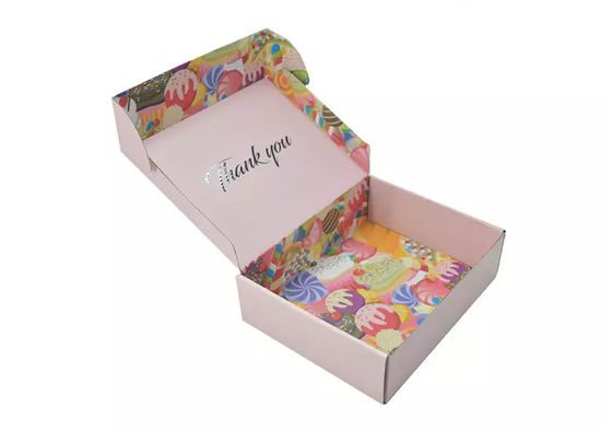 Caja de envío cosmética acanalada de la impresión en offset CMYK los 28*15*6cm