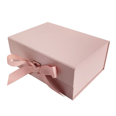 Caja de empaquetado plegable magnética rosada de C1S C2S con el cierre de la cinta